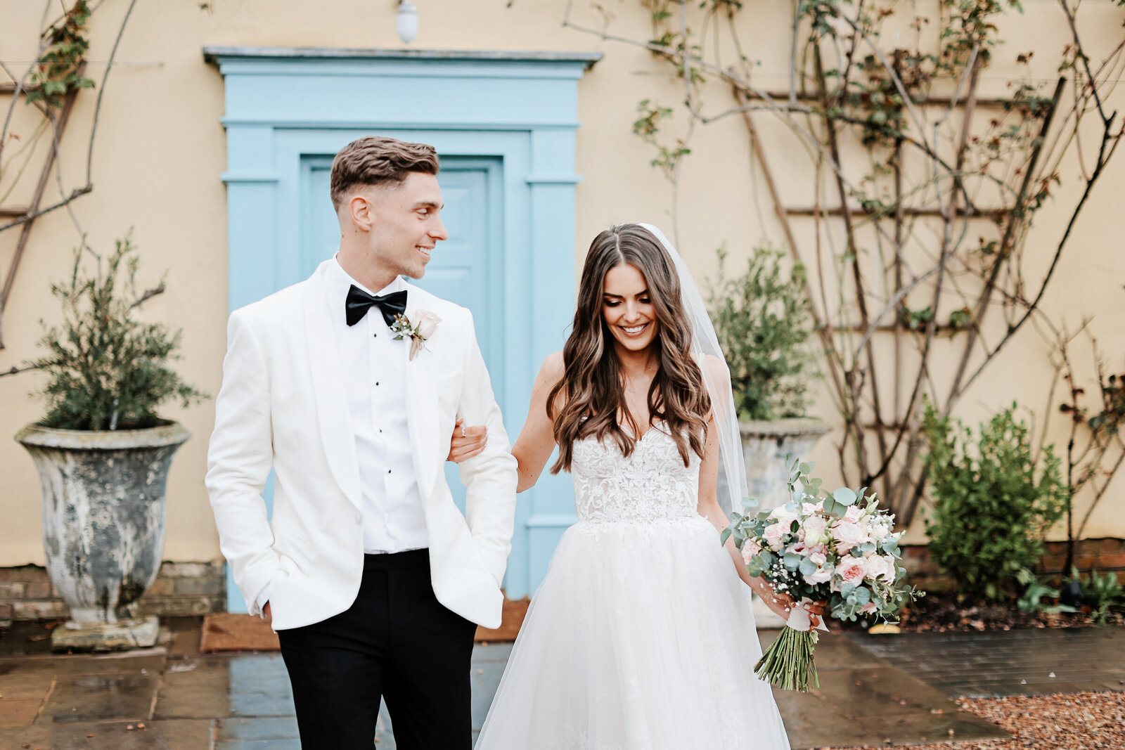 South-Farm-wedding-venue-bride-and-groom