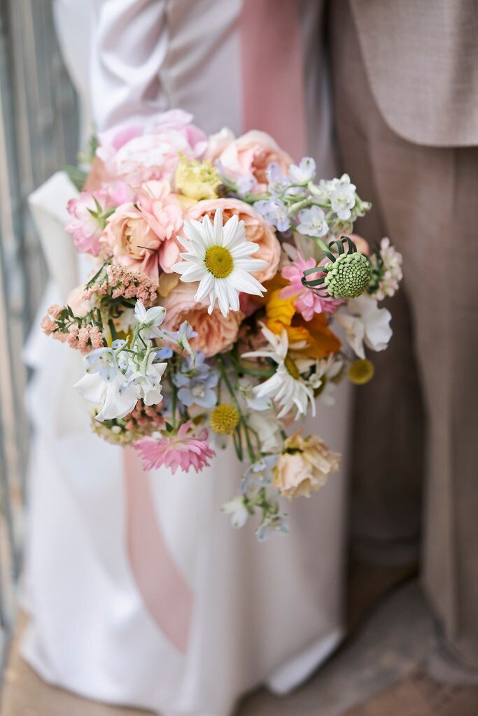 bouquet-avec-marguerite-mariage-bourgogne-du-sud