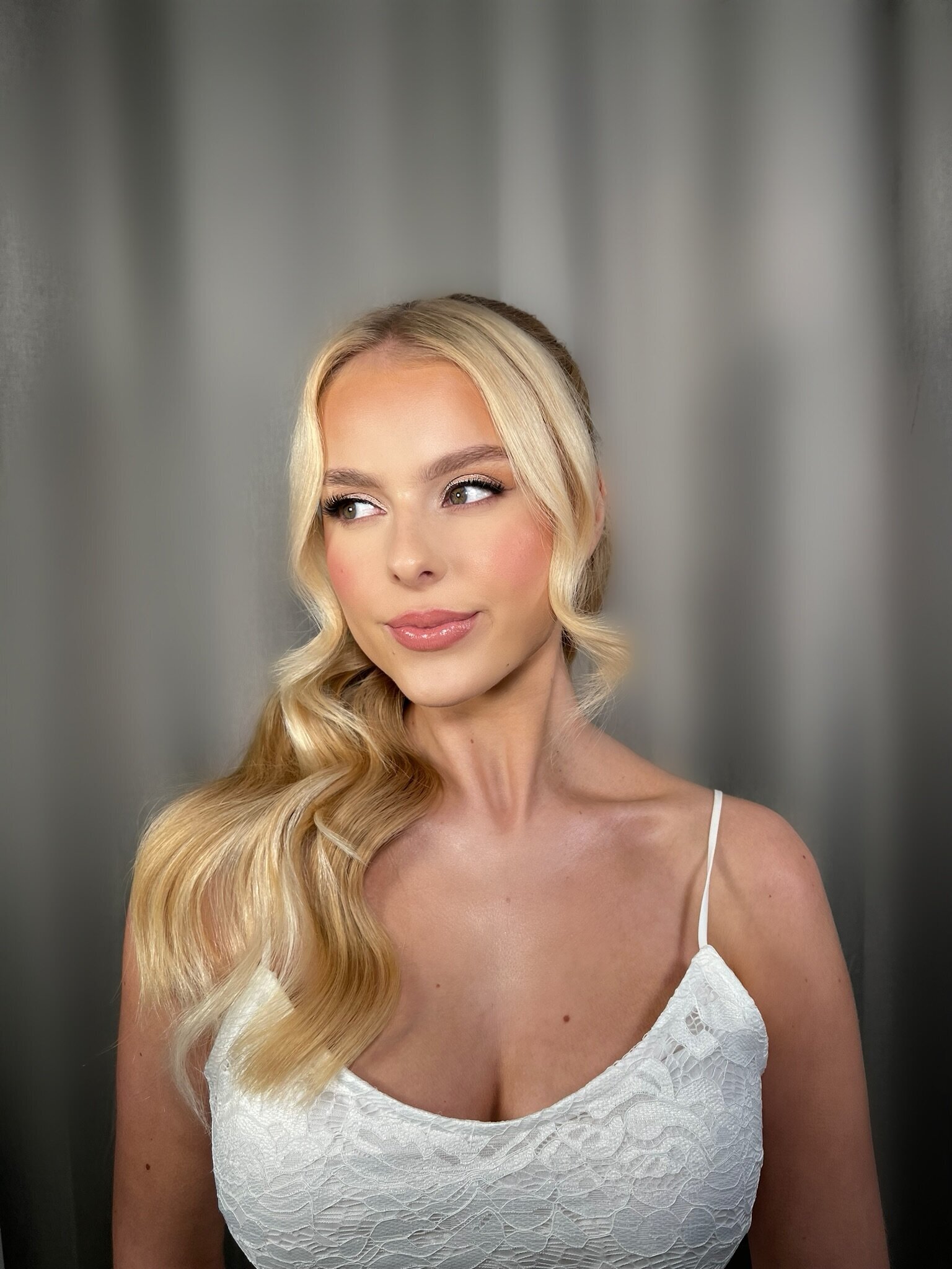 Facetune_19-11-2024-19-04-59