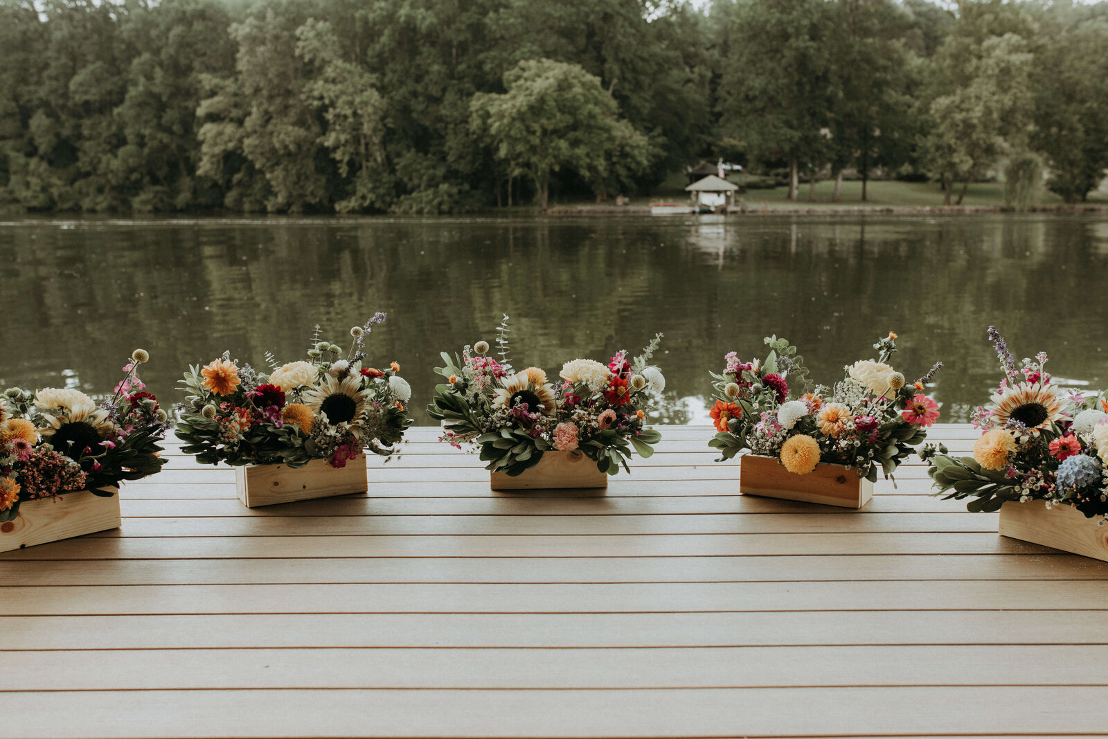 lakeside wedding ceremony decor