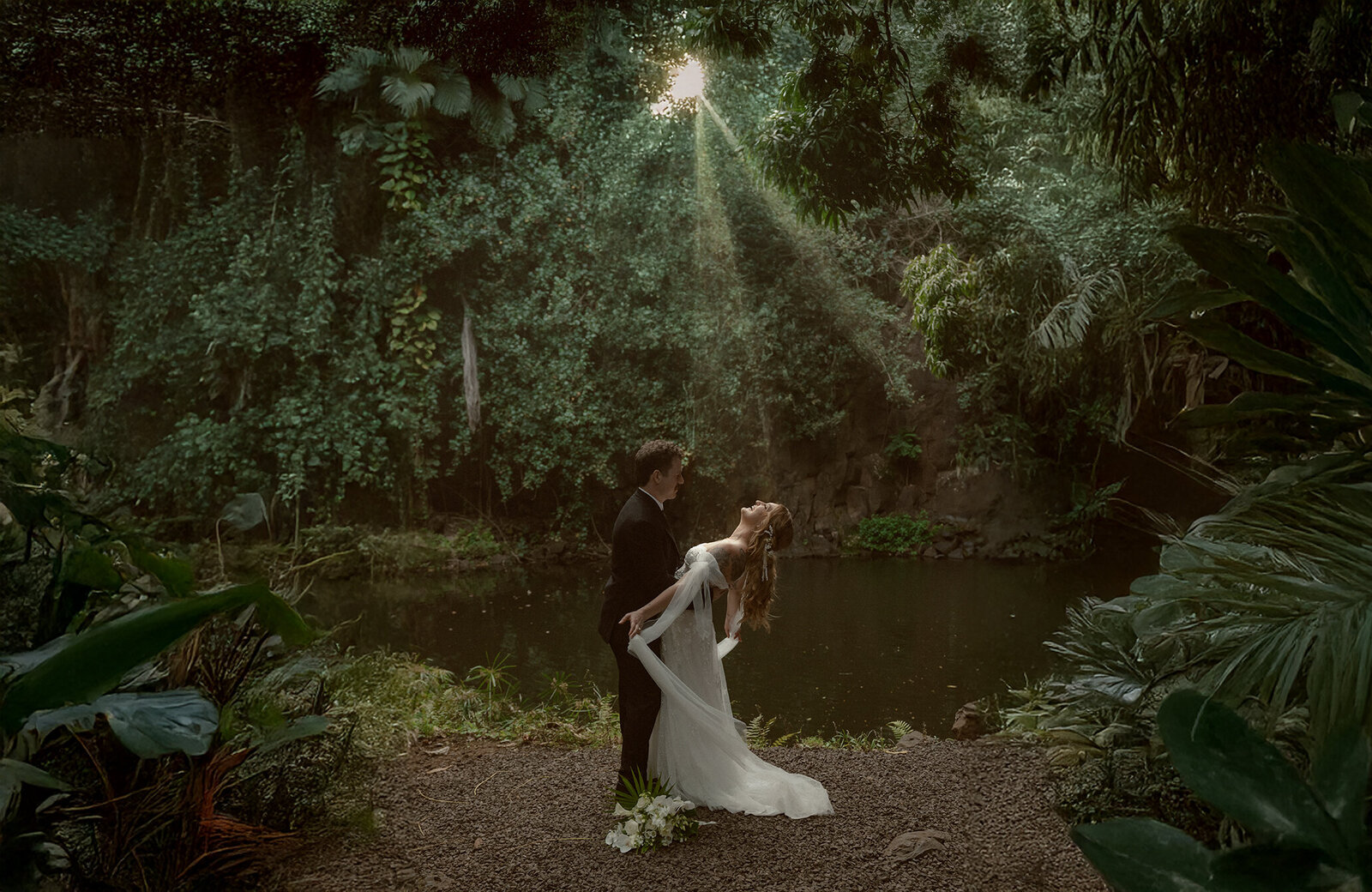 bride and groom Elope in Hawaii on the beach