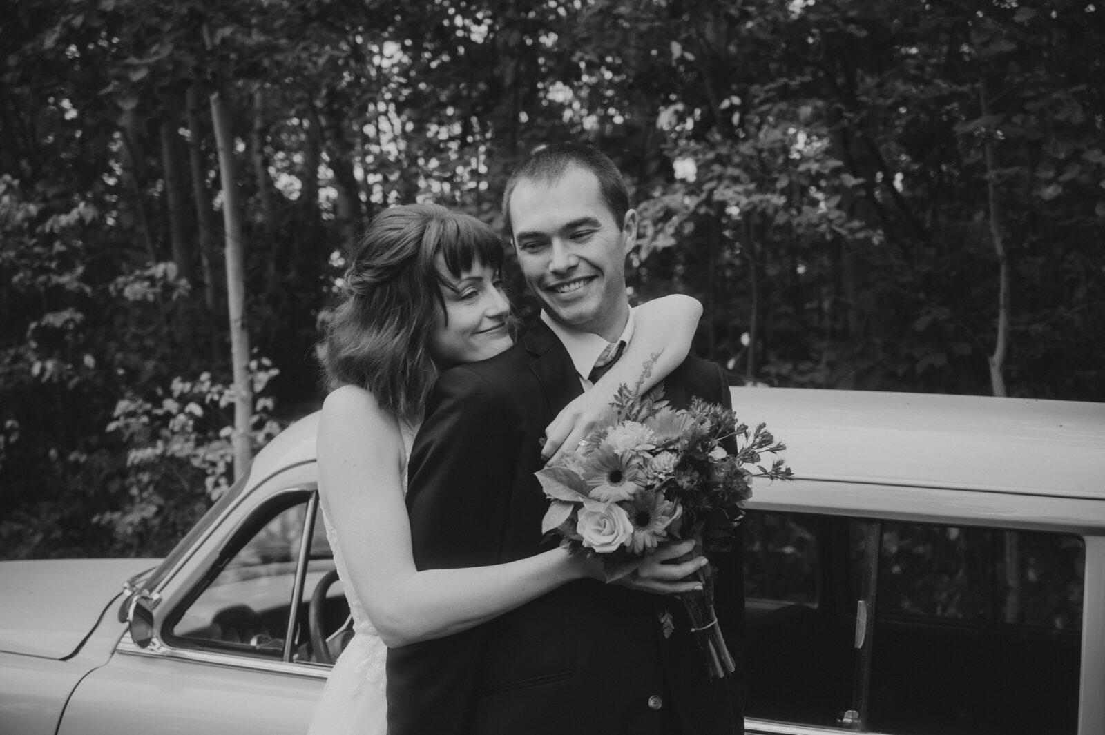 Edmonton_Wedding_Hello Moment Photography.jpeg