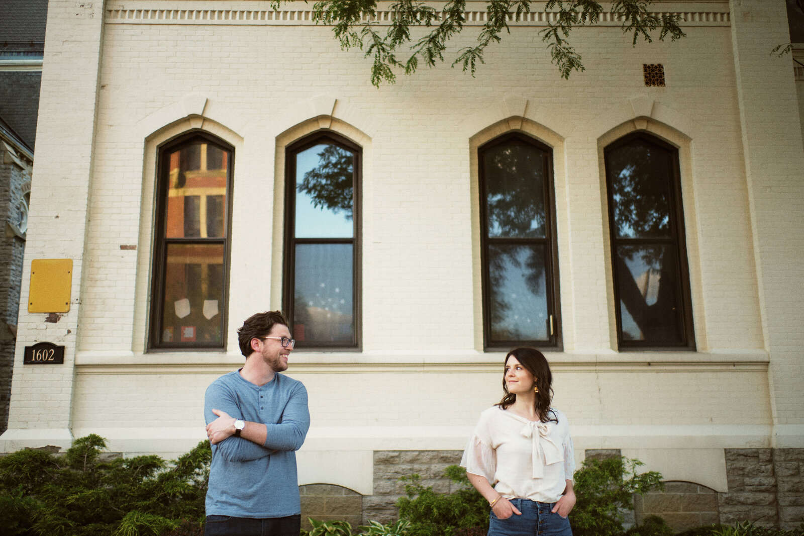 cincinnati-candid-engagement-photographers01