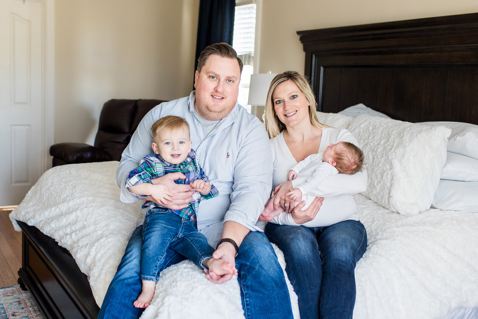 in-home_newborn_lifestyle_photography_session_Lexington_KY_photographer_baby_boy