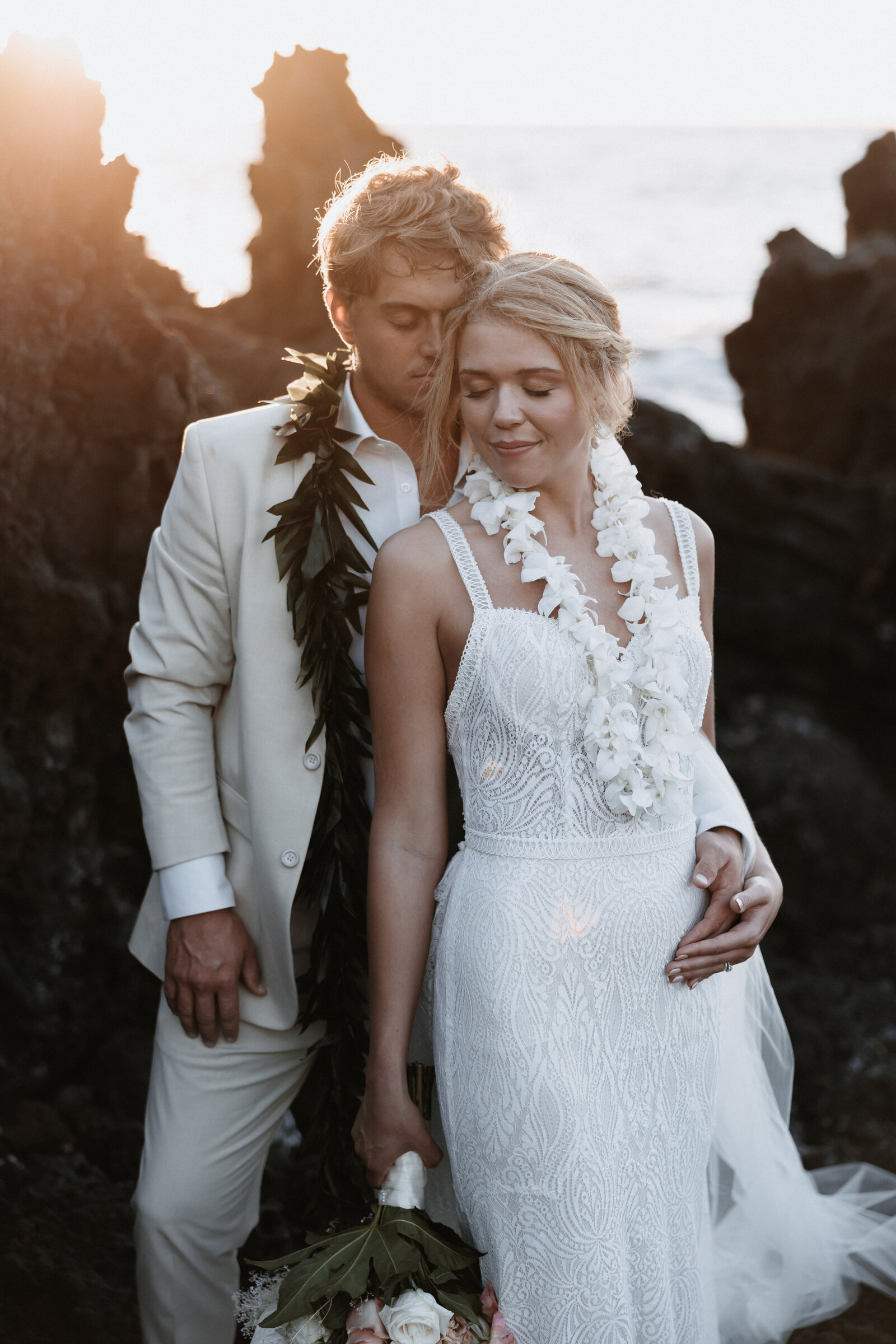 Wedding and Elopement Photography, wedding couple on the beach in maui