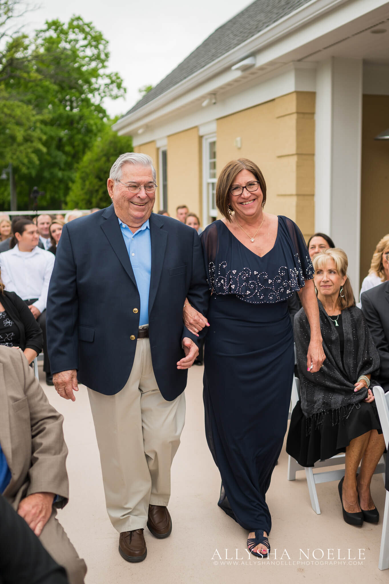 Wedding-at-River-Club-of-Mequon-548