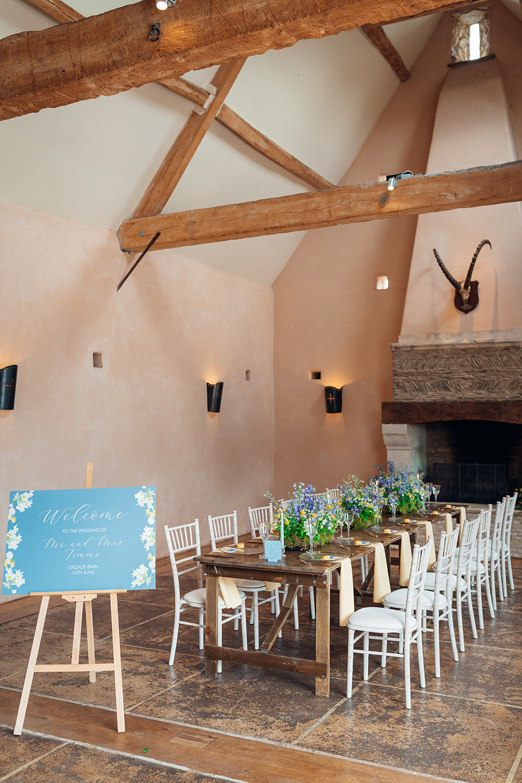 oxleaze-barn-cotswold-wedding-photographer