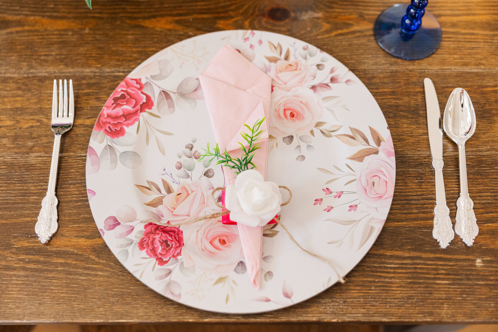 Wedding-reception-dinner-plate-setting