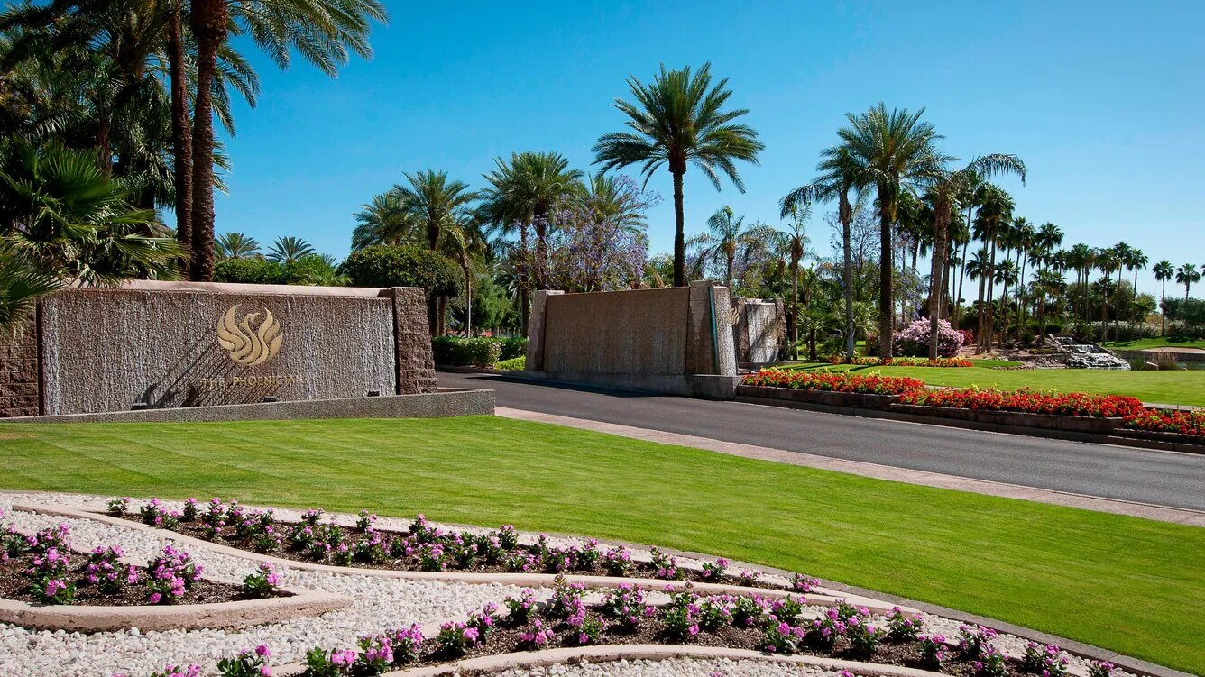phxlc-entrance-9936-hor-wide