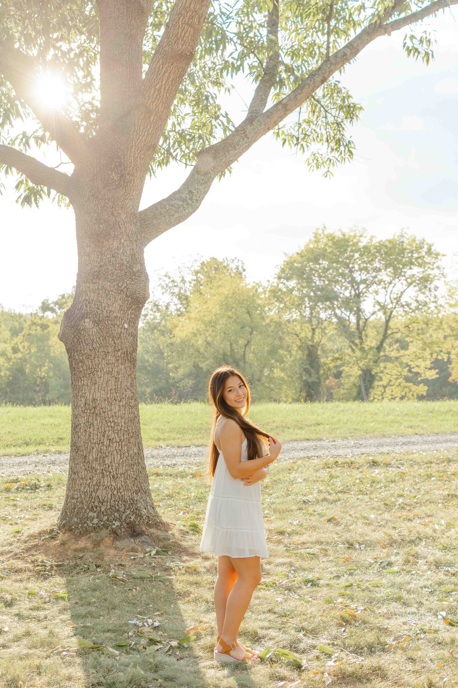 senior girl during sunset in Leesburg, VA