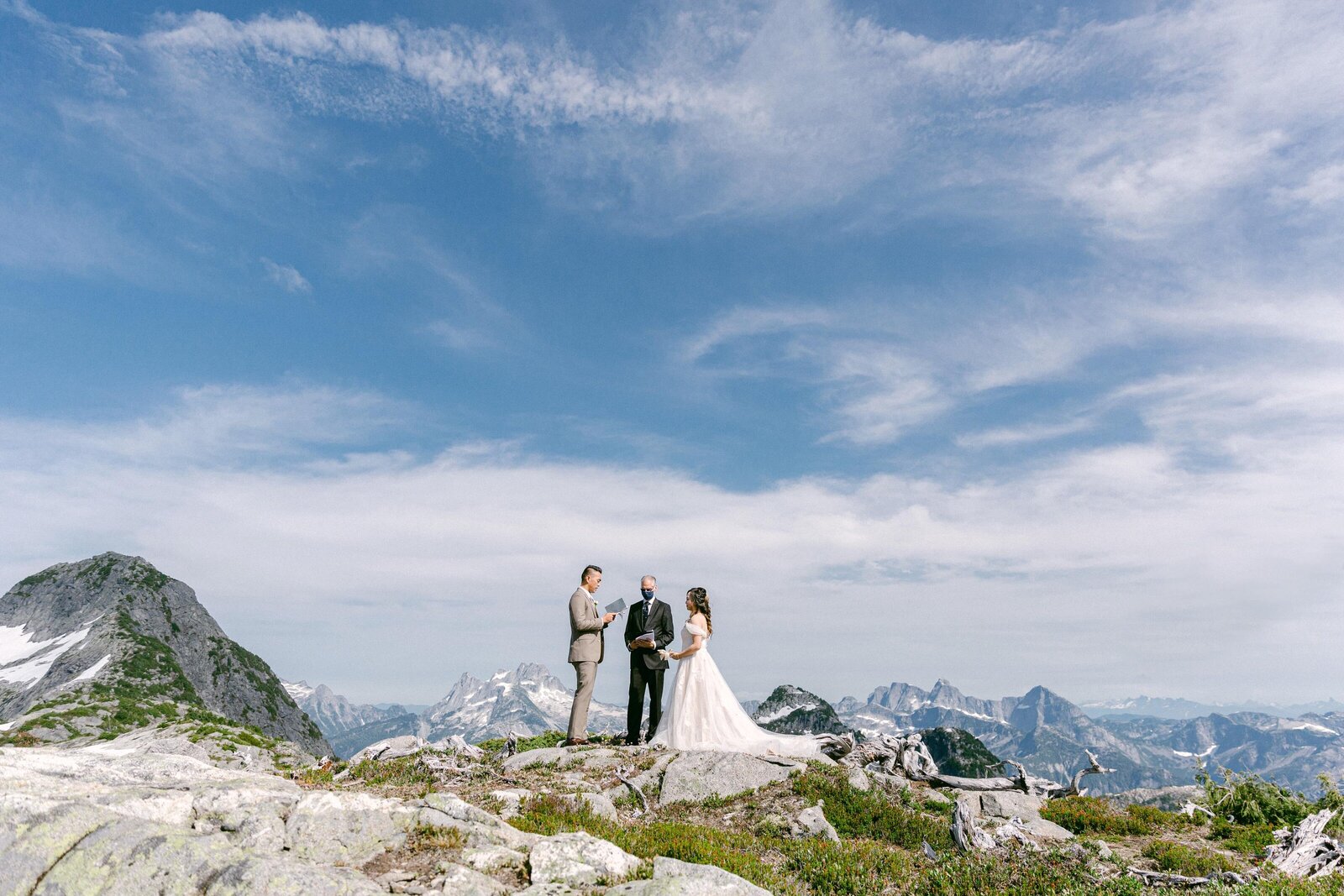 macy-yap-photography-fraser-mountain-elopement-bc-1
