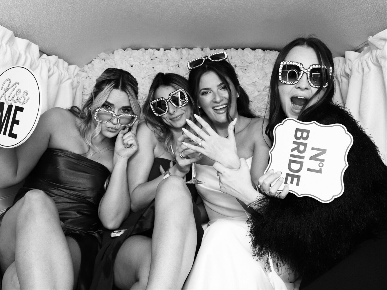 VW-BUS-tampa-photo-booth-bus-weddings-florida-weddings-venues-wedding-photo-booth-florida-photo-booth-bus-penny-the-photo-bus61