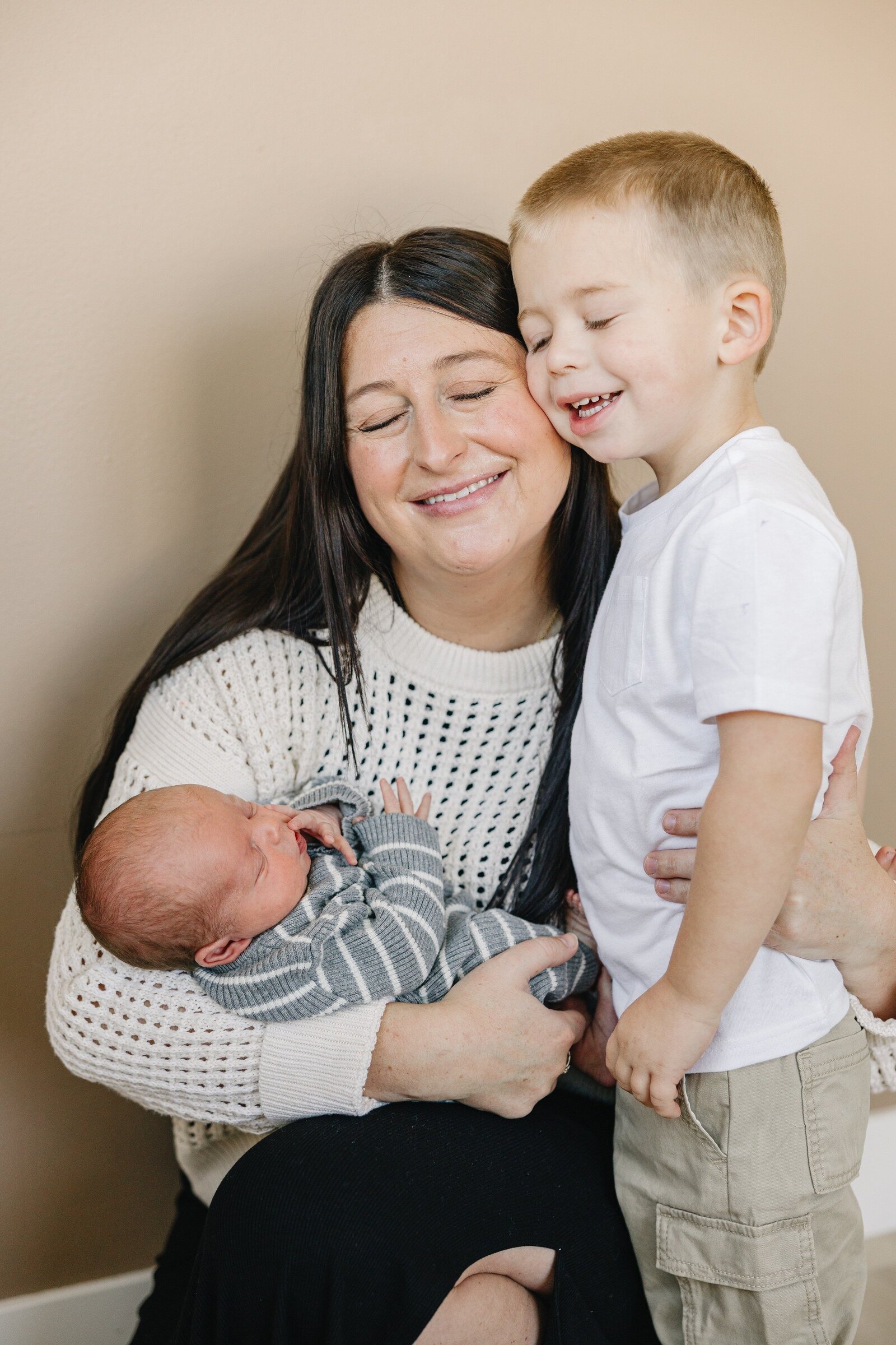 NEWBORN FAMILY REGIE ANN WITH KYLEE ANN STUDIOS0031