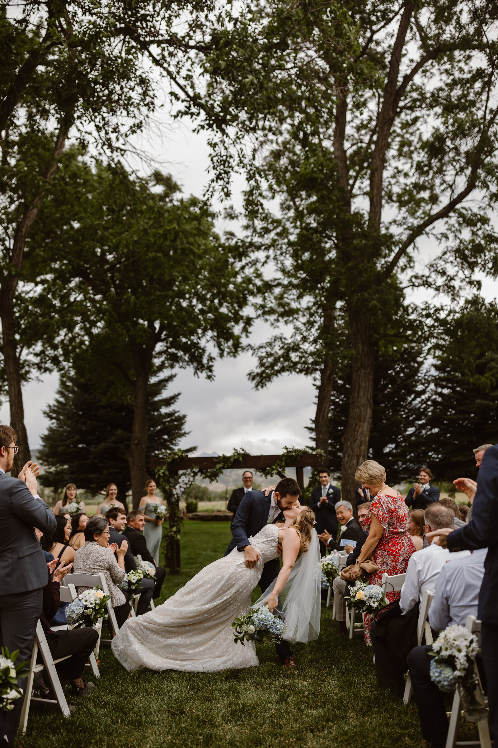 Elizabeth and Nate Wedding Preview - Simply Cassandra - 17
