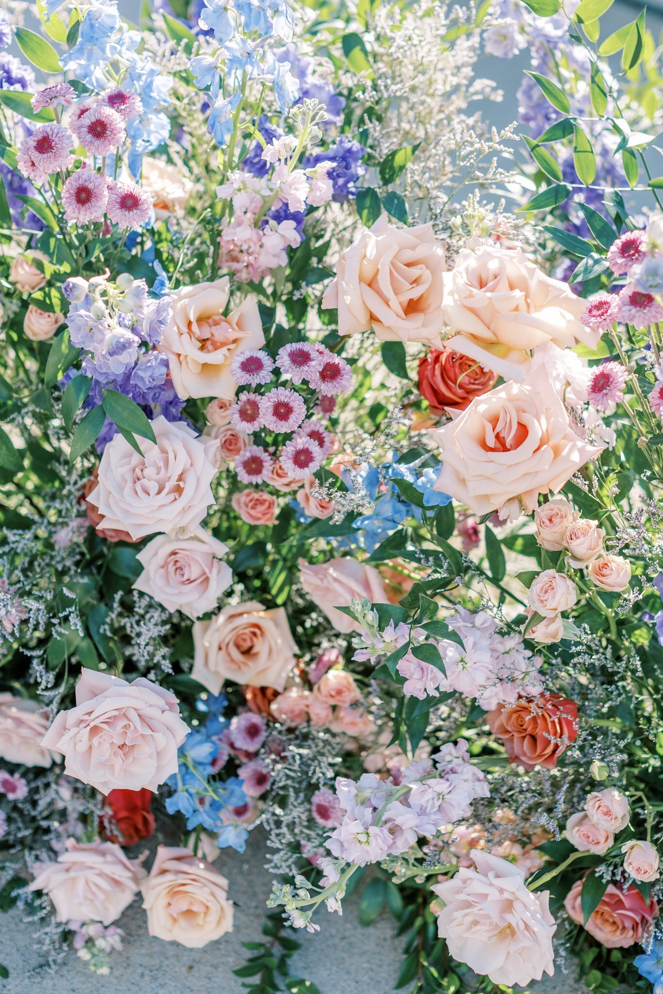 wedding-florist-phoenix-ceremony-ground-arc-details