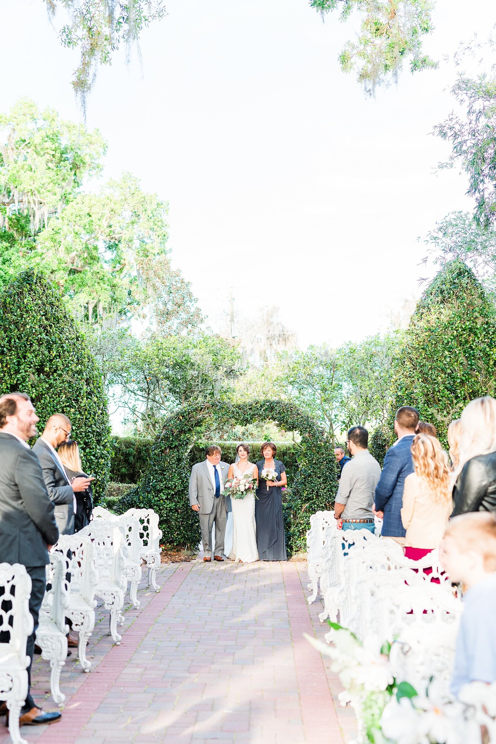 Ceremony photos | Town Manor | Chynna Pacheco Photography