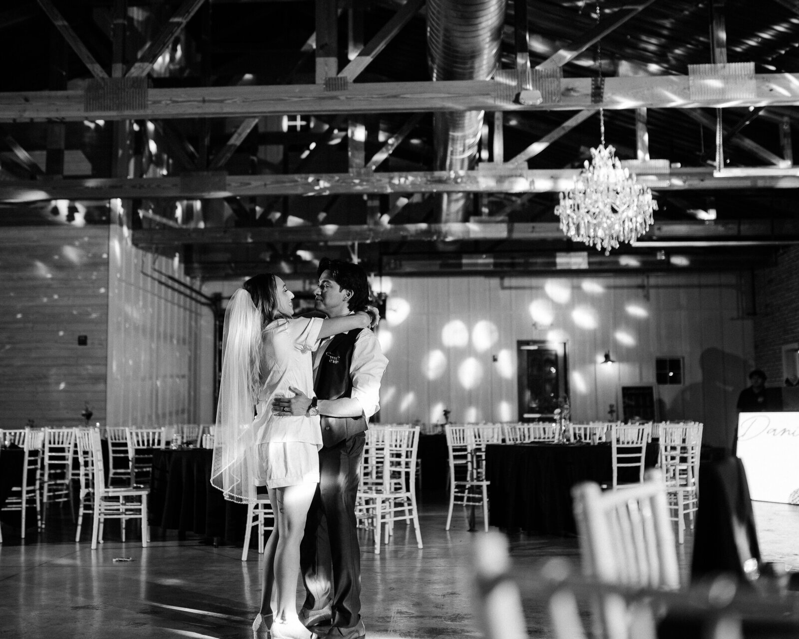 Saenz The Farmhouse KC Event Venue Wedding472
