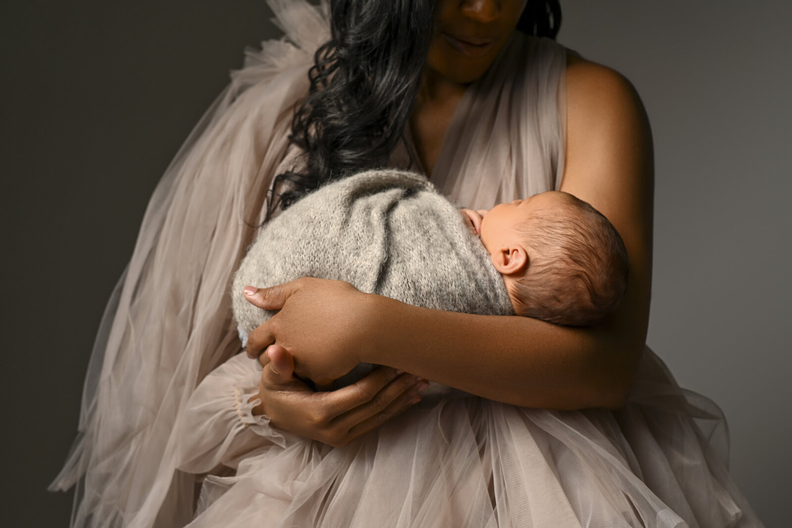 Fine Art Newborn Photographer Alexandria Virginia