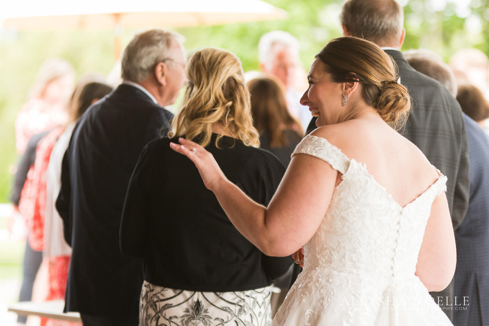 Wedding-at-River-Club-of-Mequon-663