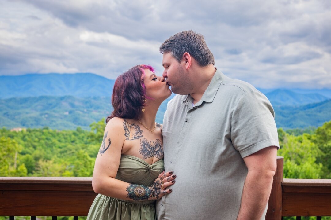 Rental_Cabin_Couples_Session