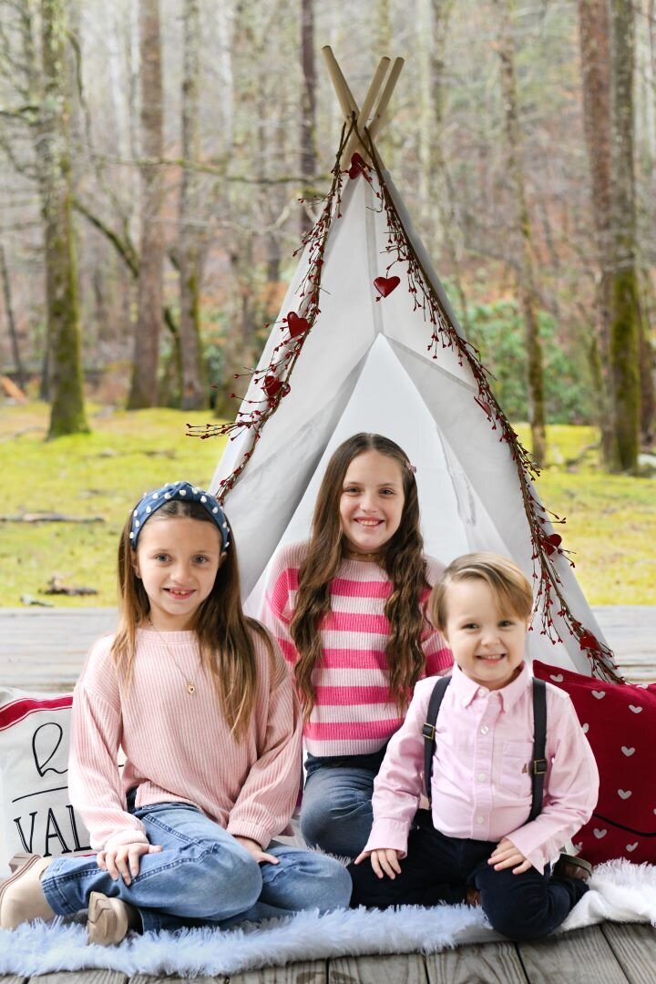 Valentine Family Photo Sevierville TN