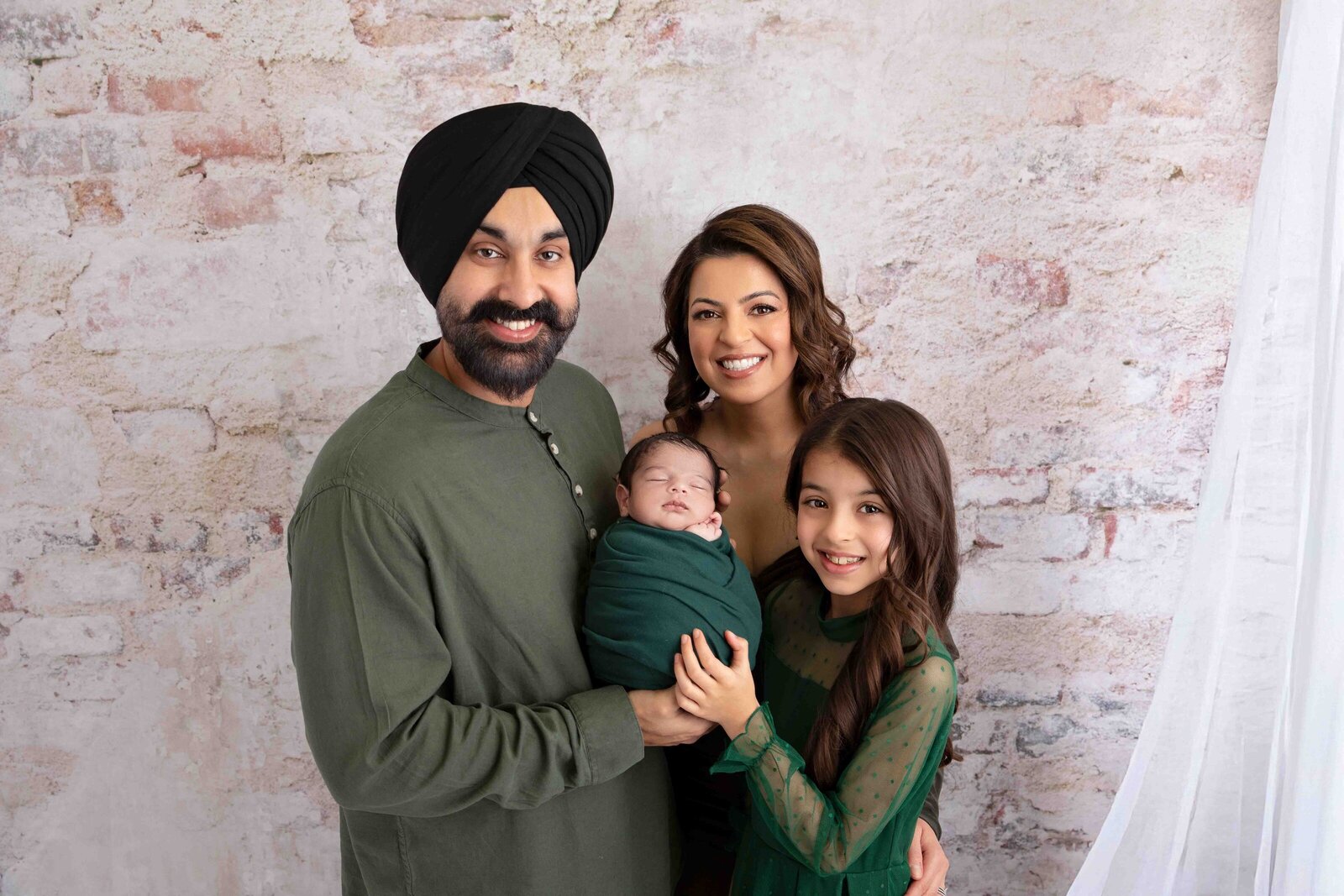 parents and kids newborn Photos Phoenix