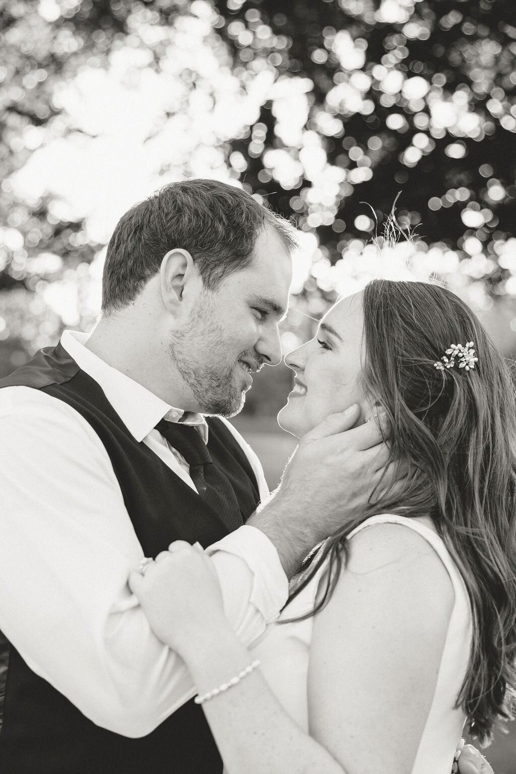 ErinandMike-MariahKastenPhoto-MichiganWeddingPhotographer-490