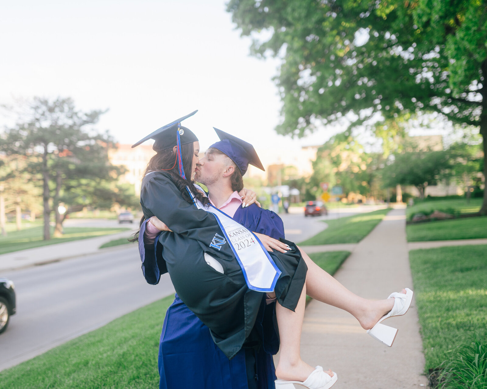 Hannah KU Jayhawks Kansas College Graduation Pictures-17