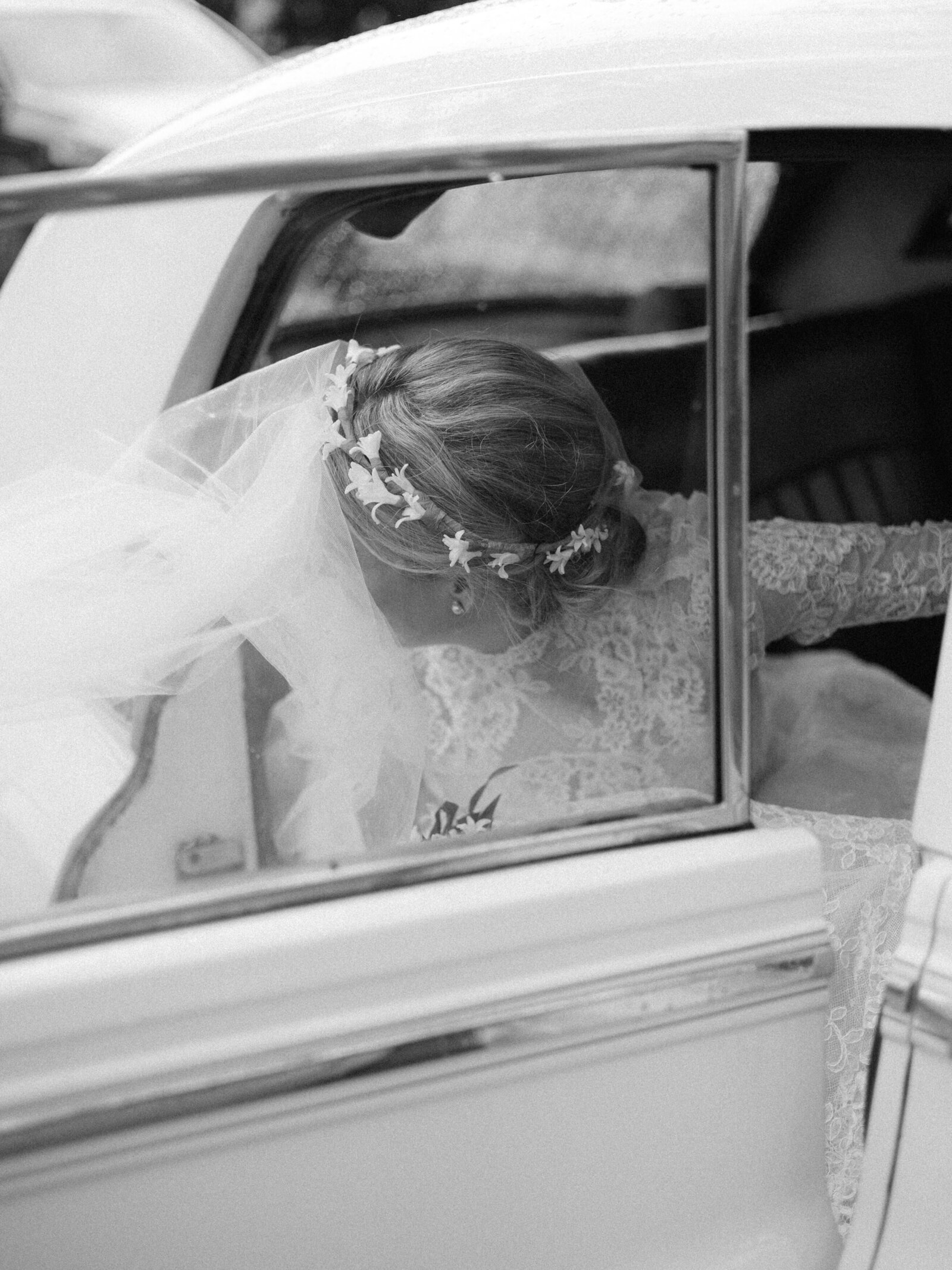 monique-lhuillier-bride-wedding-day