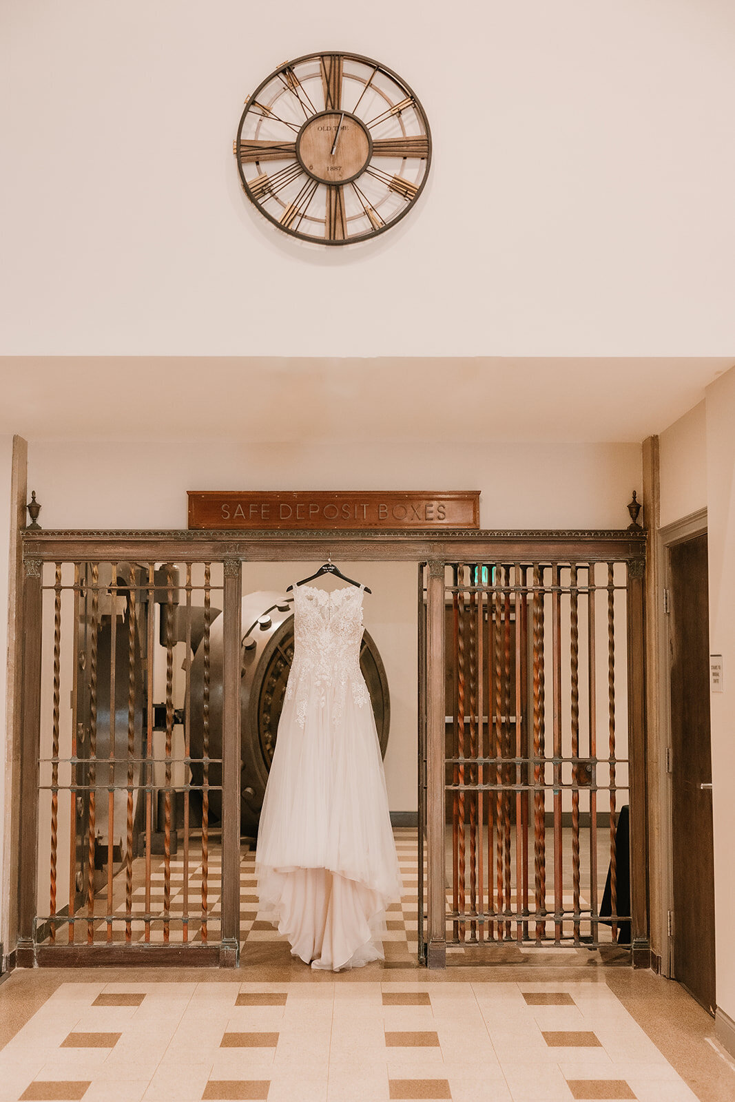 Hanna&Ryanr-MKP-MichiganWeddingPhotographer-2
