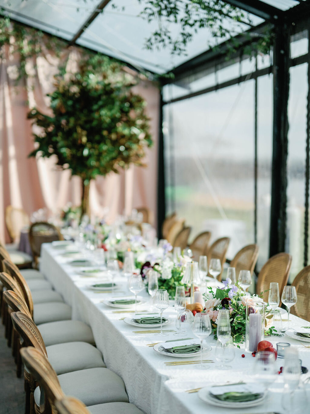 124_Kate Campbell Floral Whitehall Manor tented Winter wedding by Anna and Mateo photo Reception
