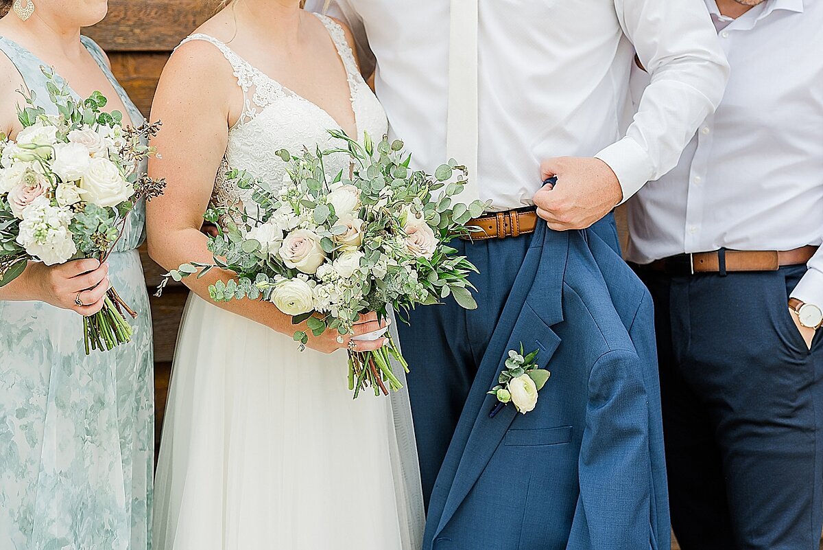 Mint Green & Navy Summer Wedding at Pear Tree Estate | Champaign, IL_0044
