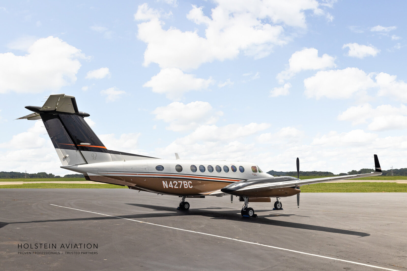 KingAir350 N427BC Watermark-25