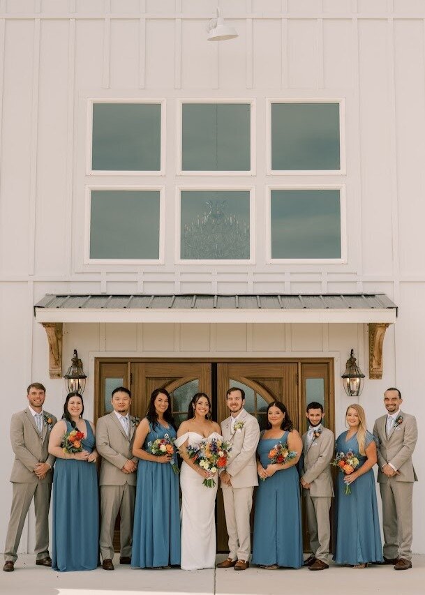 Bride-Groom-Bridesmaids-Groomsmen-Barn-Style-Venue-The-Legacy-At-Willow-Pond.JPG