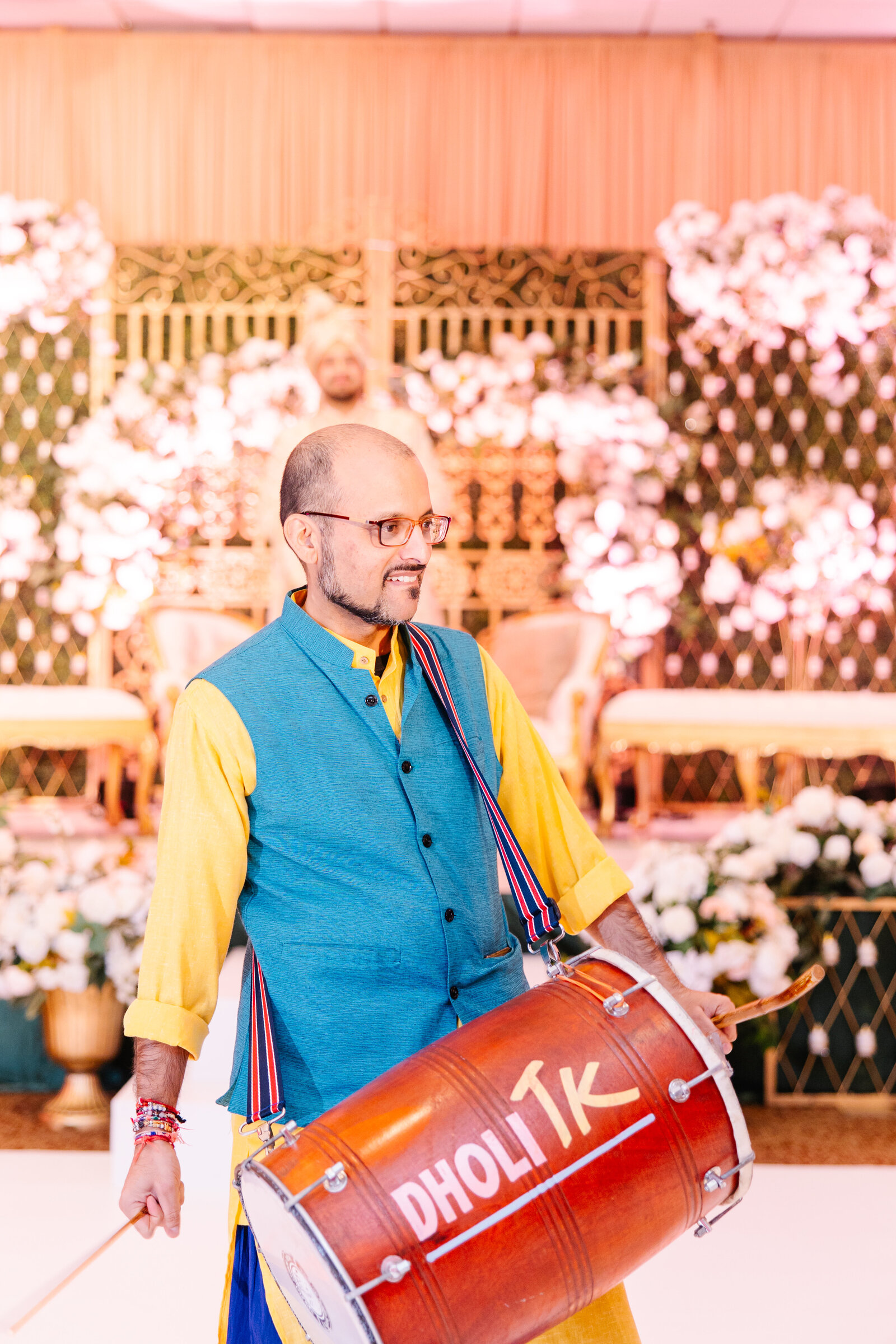 Dallas-desi-wedding-dhol