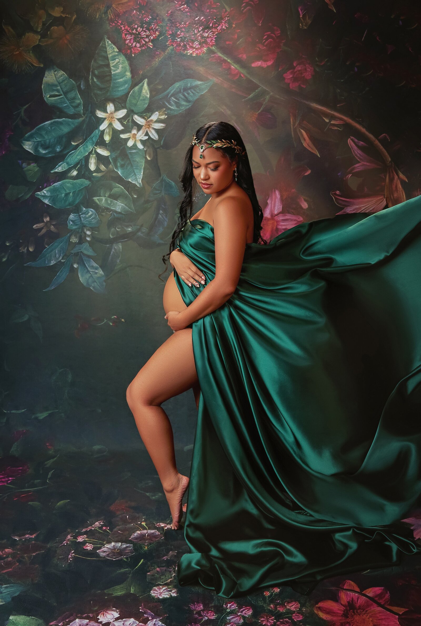 twin-rivers-241207-atlanta-best-fine-art-maternity-floral-green-flowing-elements-studio-portrait-photography-photographer-twin-river (7)