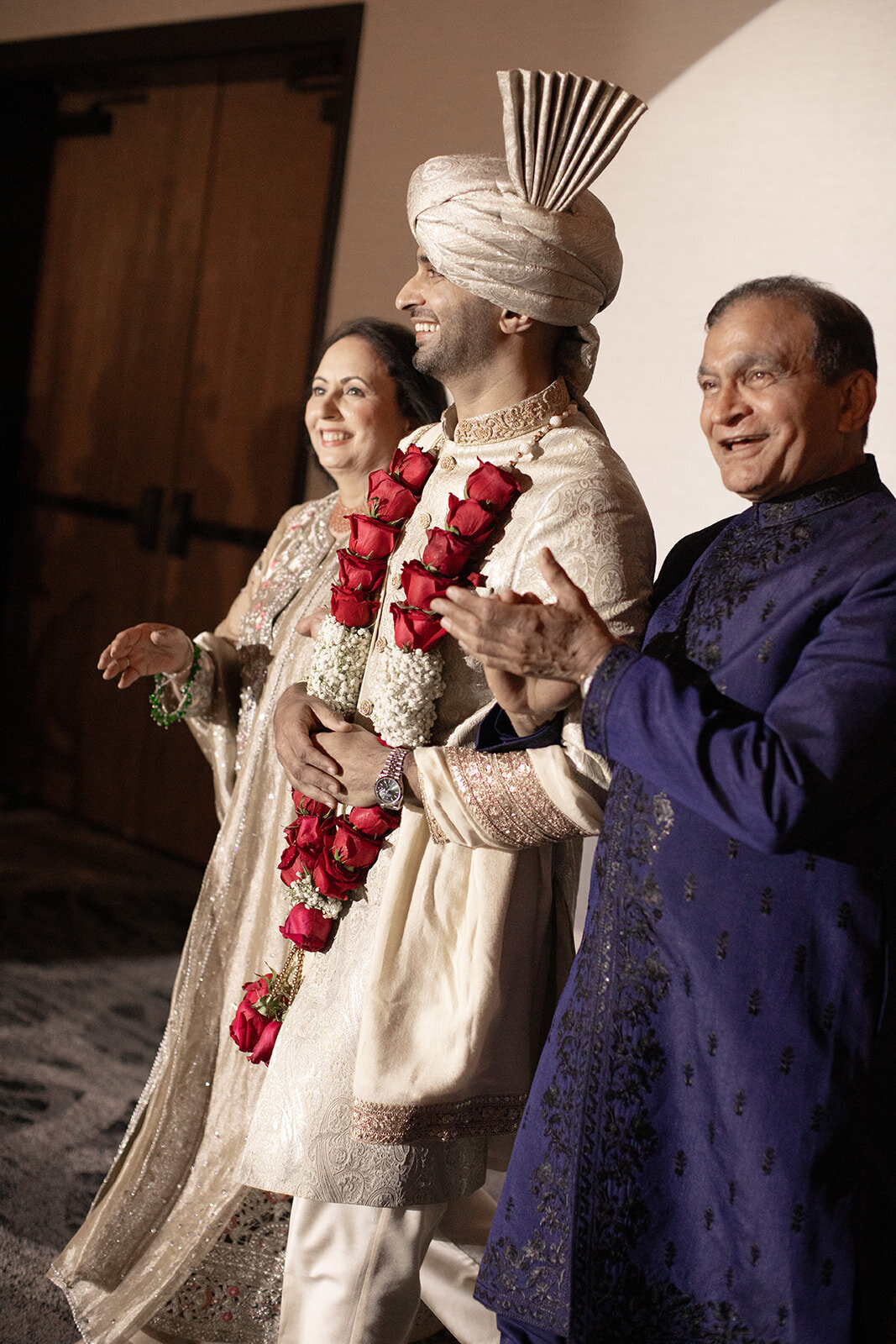 walima-pakistani-muslim-all-red-wedding-16