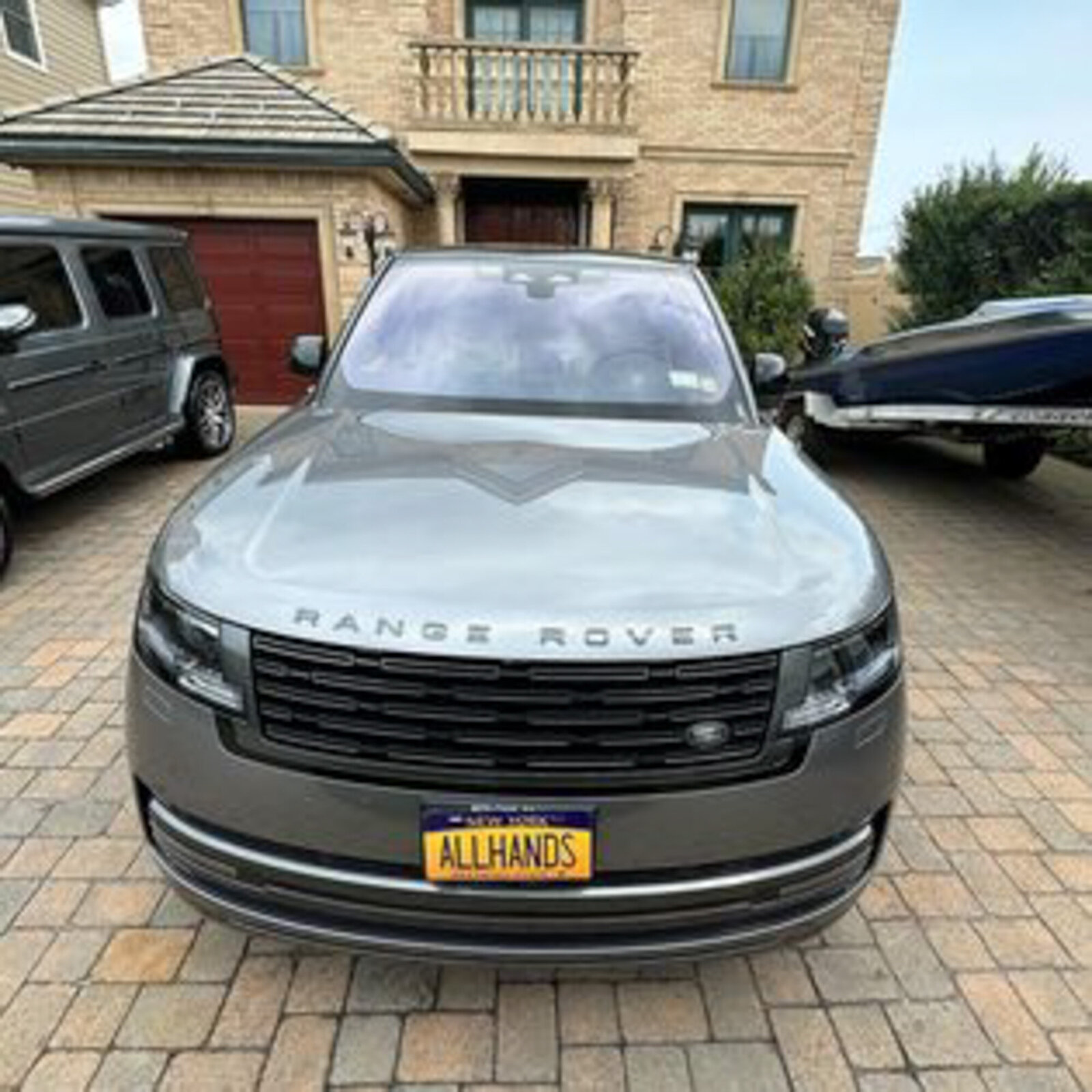 Detailed Range Rover parked in a driveway