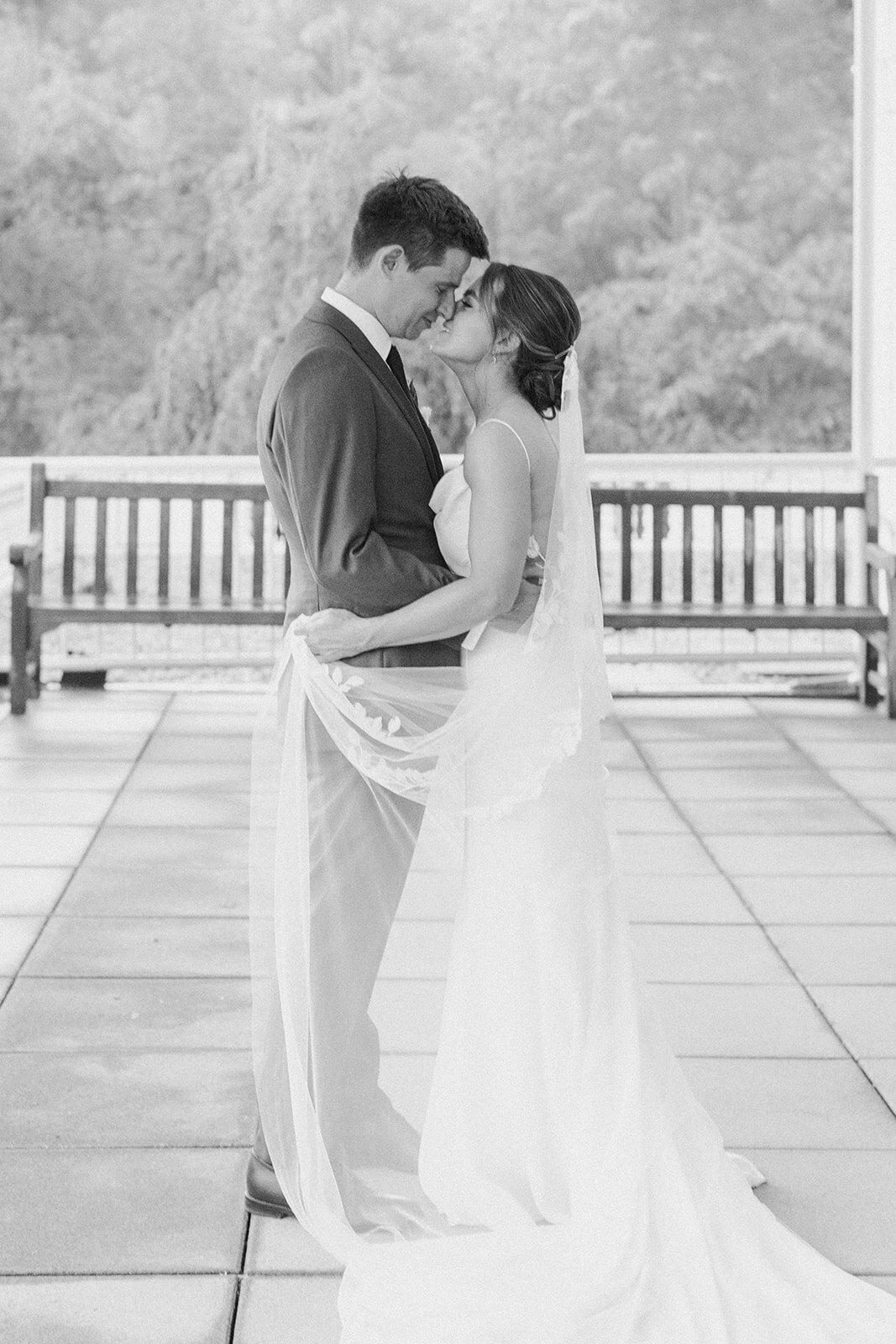 CD_Prospect_Park_Boathouse_Wedding_Wild_Sound_Photography_1J6A6030