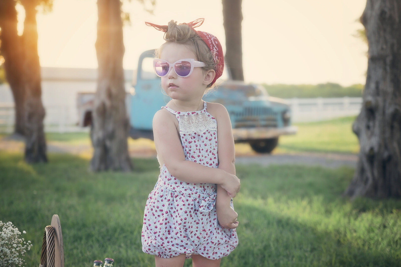 tulsa child photography with little girl dressed up in vintage style