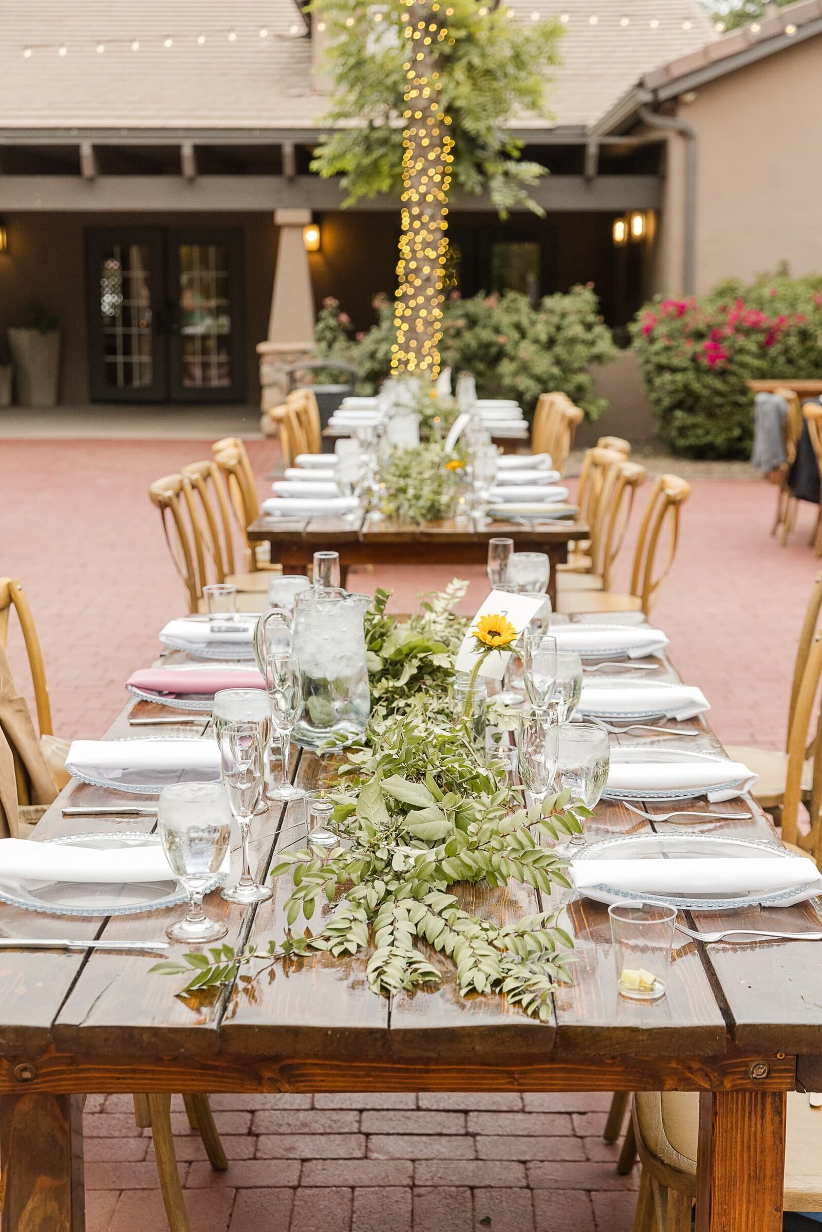 Phoenix-Wedding-Photographer-and-Videographer-Venue-at-the-Grove-IngWed-1030