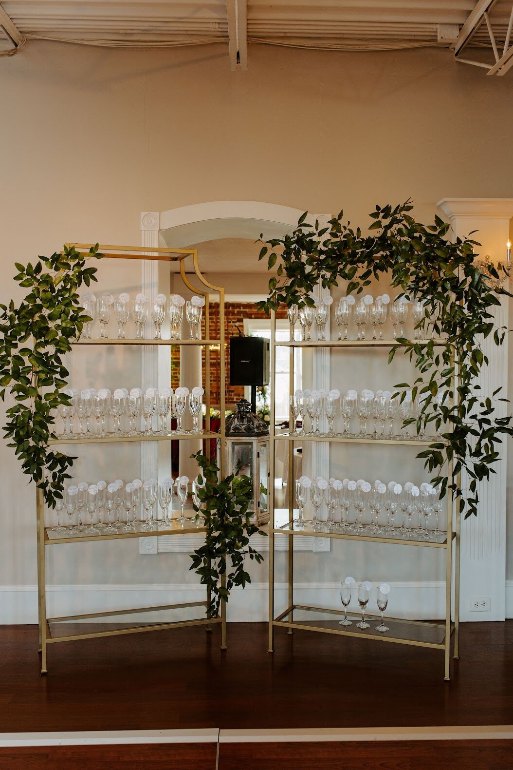 Mr+MrsSchmitt-RECEPTION-AbbeyEavesPhoto-191