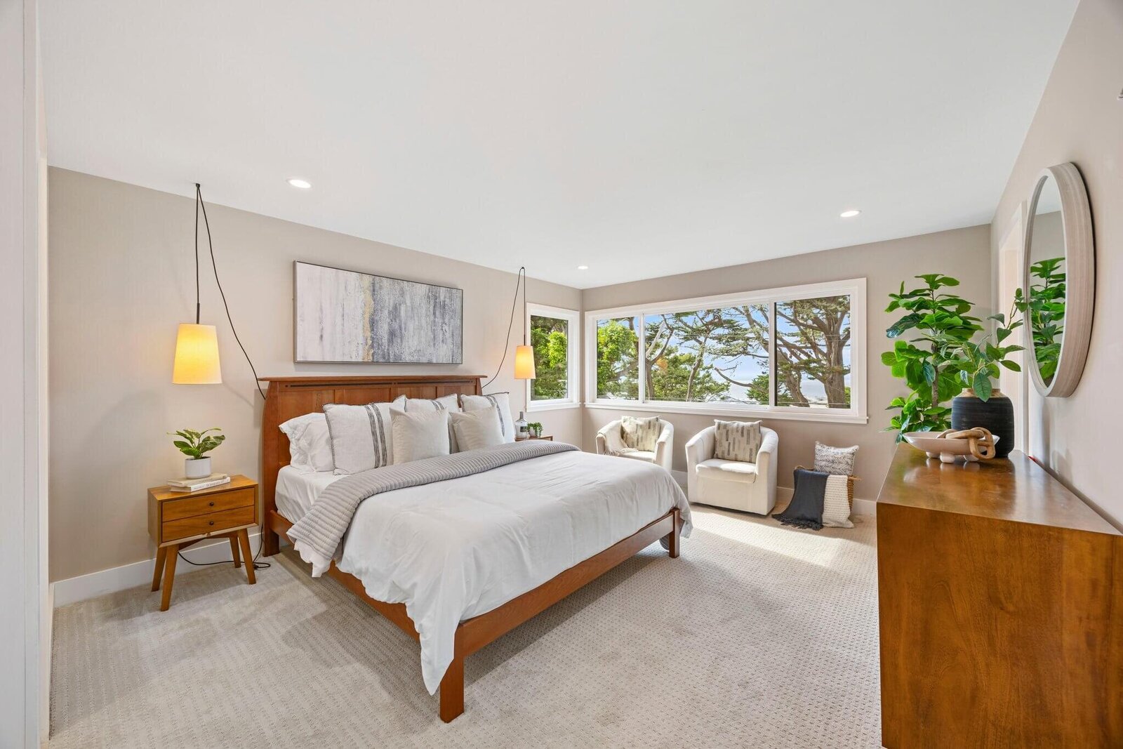 bedroom-with-ocean-views-coastside