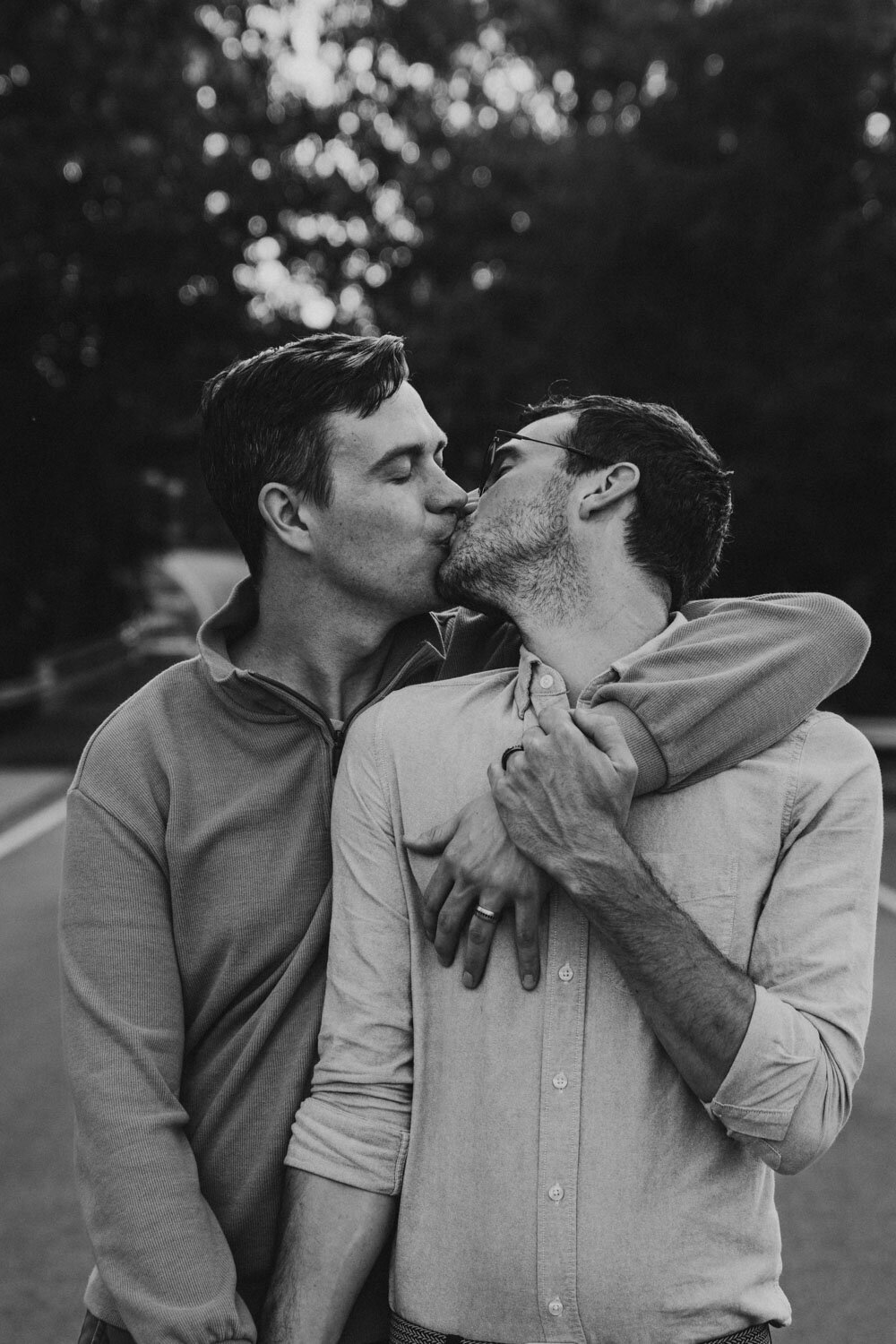 Guys kiss in Olmsted Falls Junction