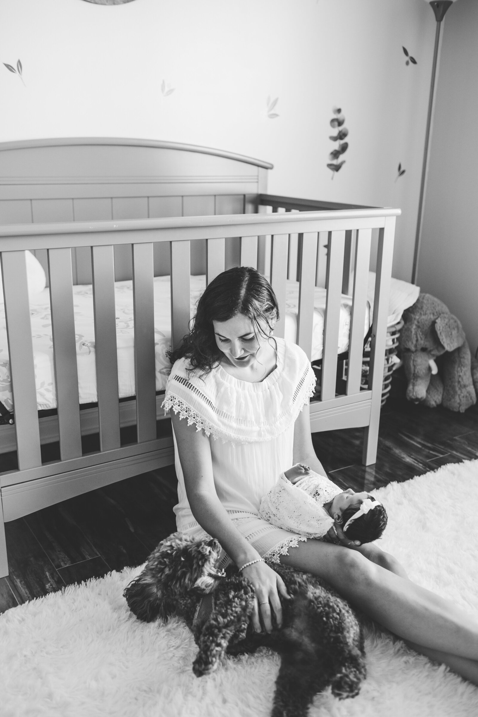 Baby_girl_in-home_newborn_lifestyle_photography_session_frankfort_KY_photographer2