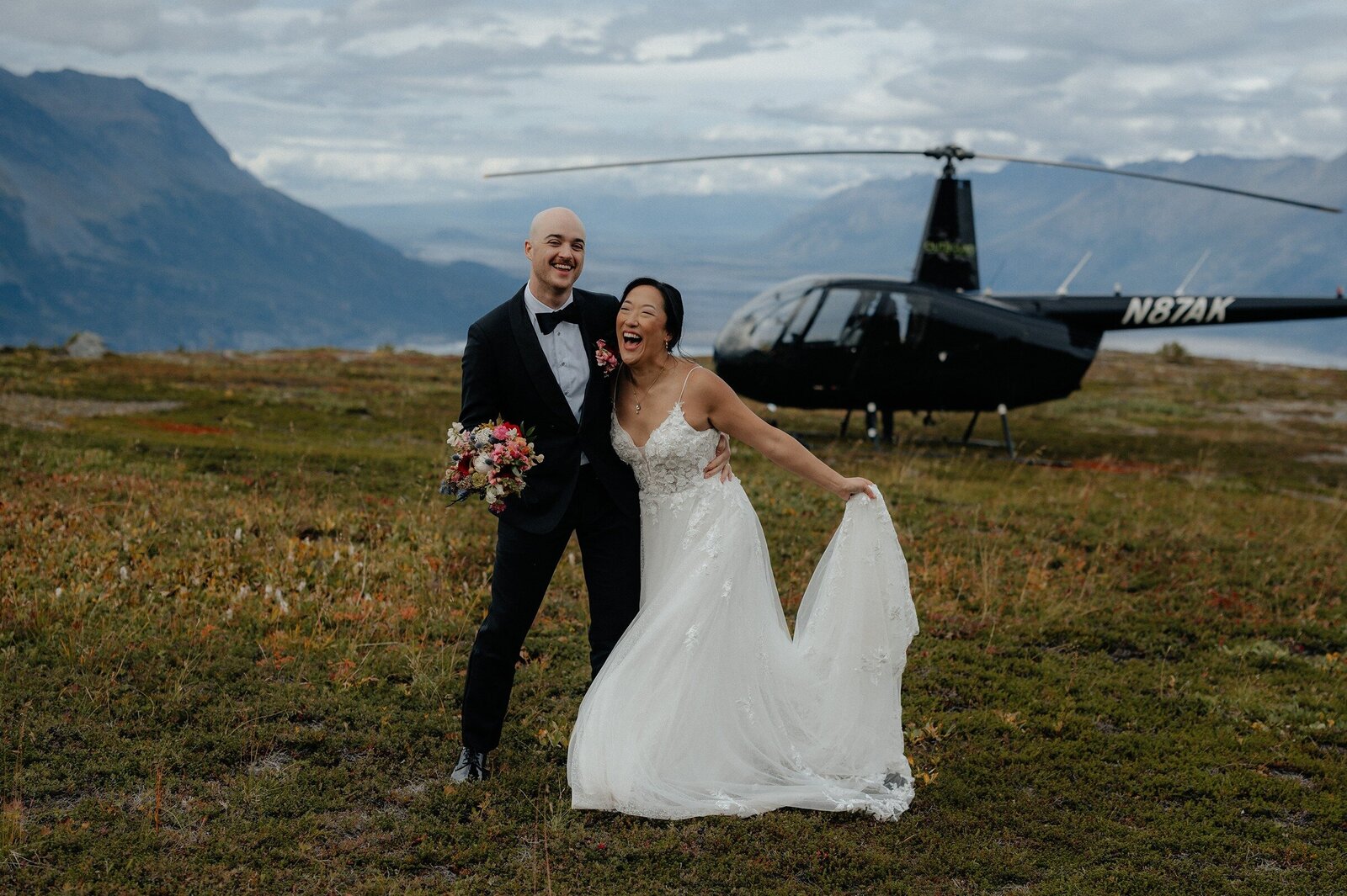 Christina+Matt_Knik-Glacier-Elopement_EmeliaKPhotography-51
