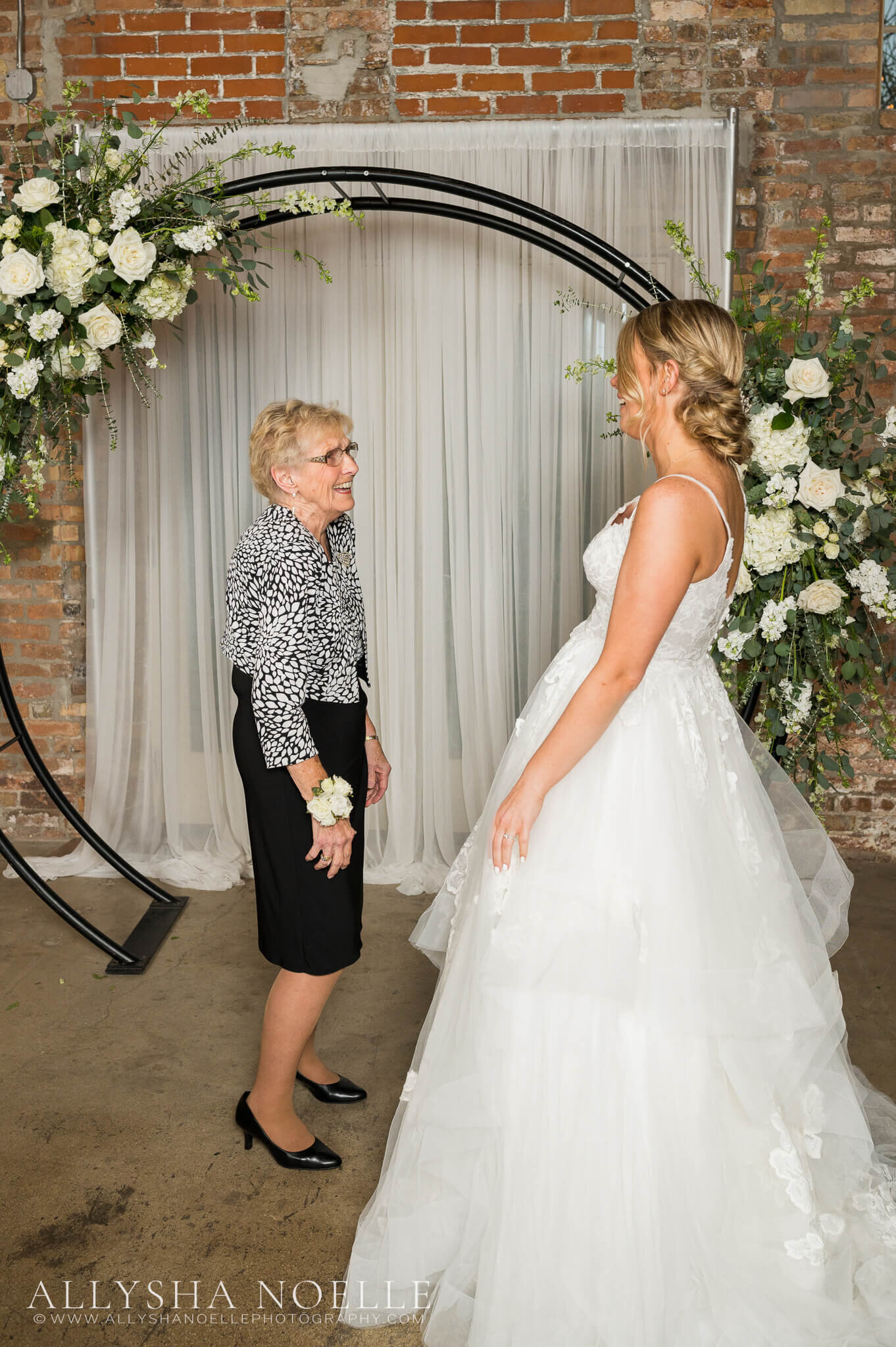 Wedding-at-The-Factory-on-Barclay-in-Milwaukee-0610