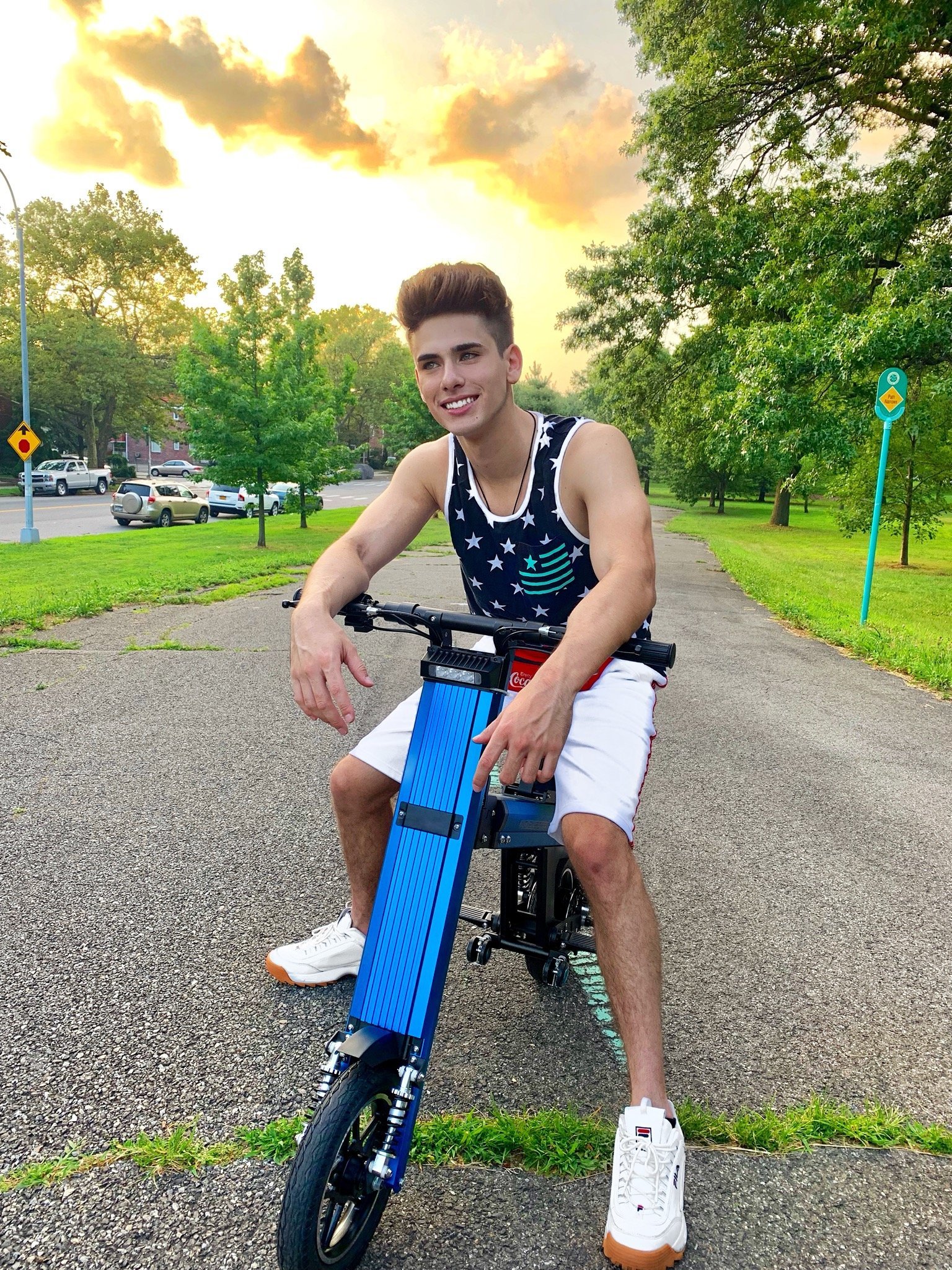 @Johnnyvalentinee poses on his Blue Go-Bike M2 after exploring the New York parks