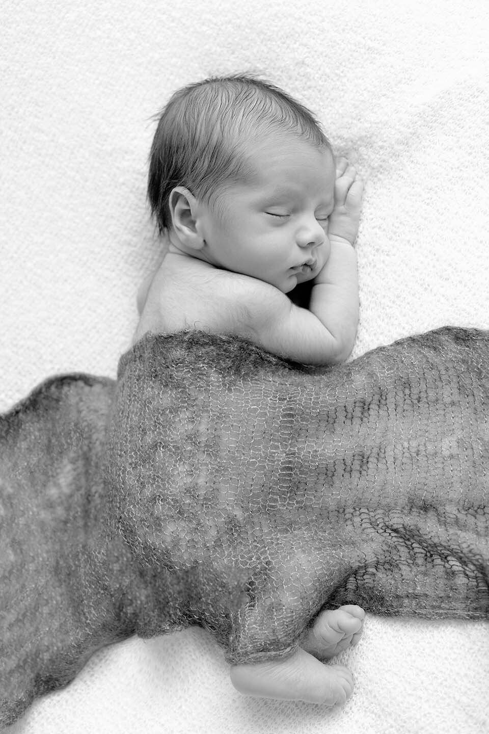 artisic-newborn-shot