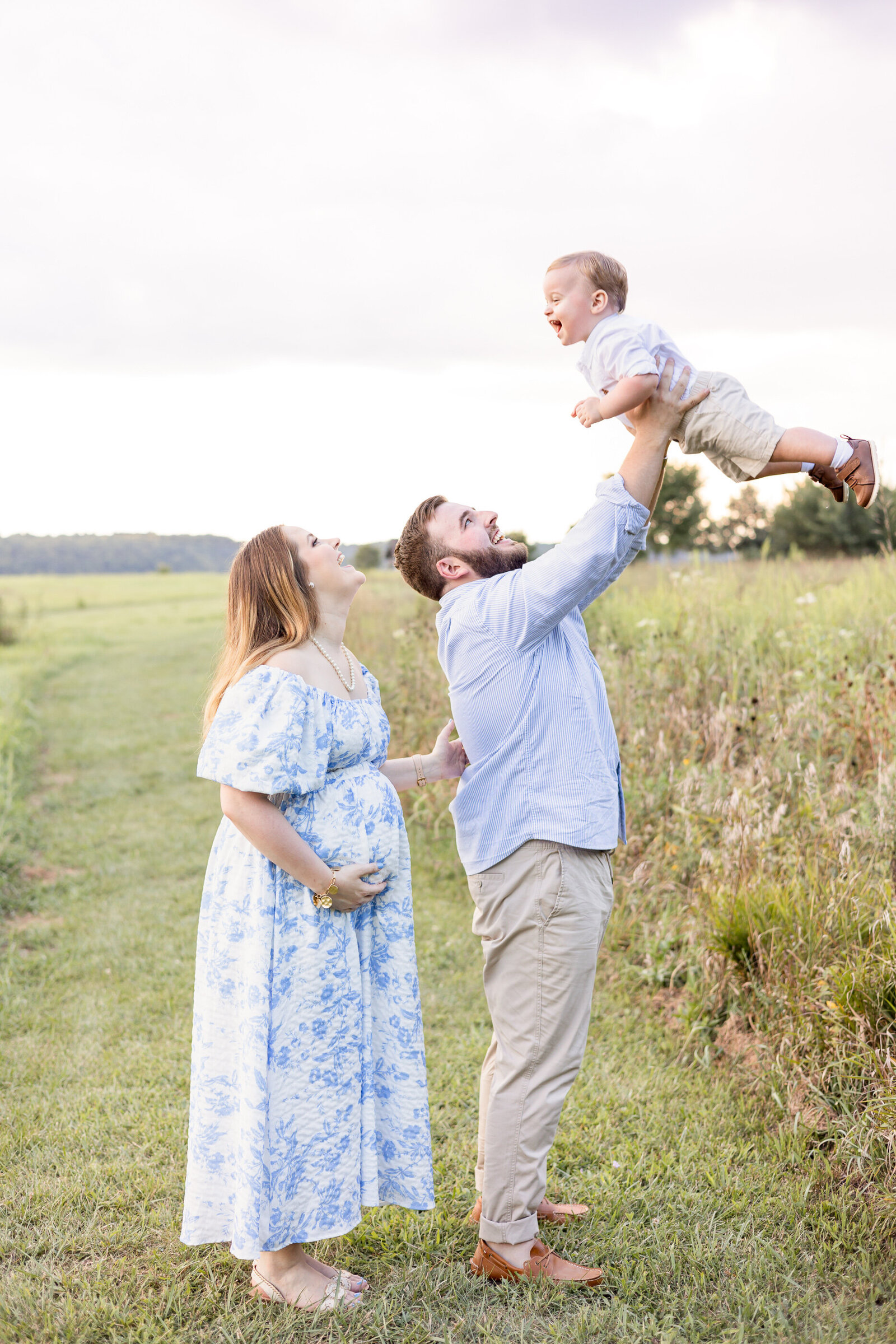 outdoor-maternity-photography-session-Frankfort-KY-photographer-4